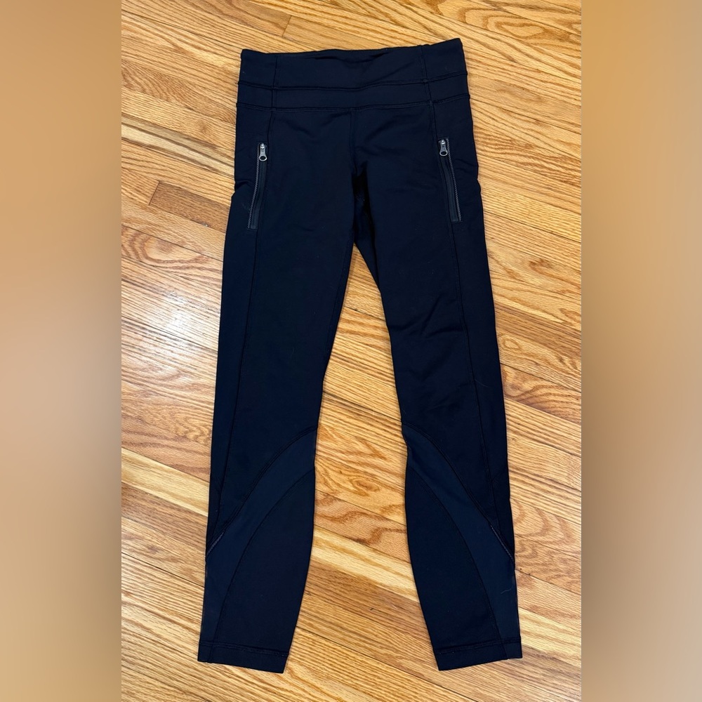 Lululemon Athletica Cropped Black High-Rise Leggings w/Zipper & Mesh Detailing